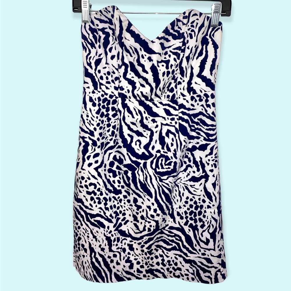 Strapless dress with boned bodice